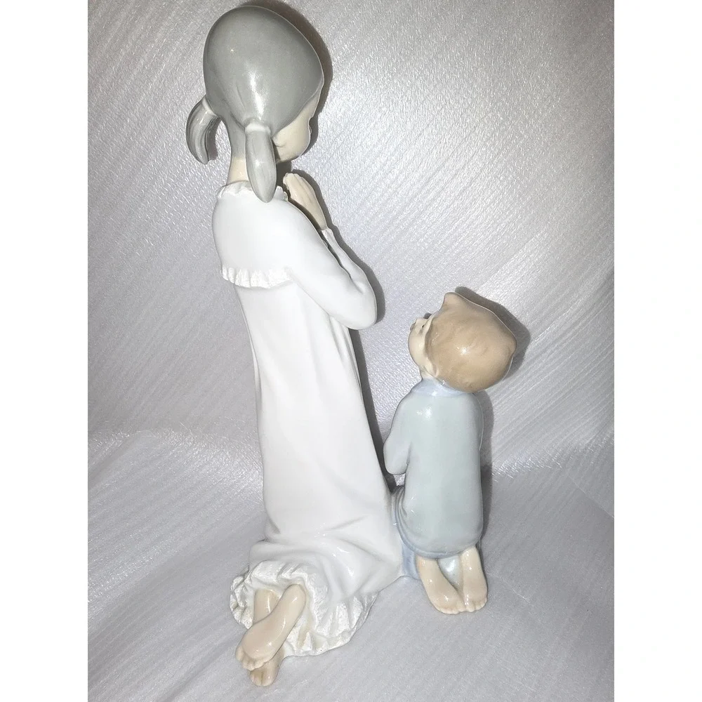 LLADRO‎ Figurine Girl and Boy Praying Spanish Porcelain Religious Decor- Retired